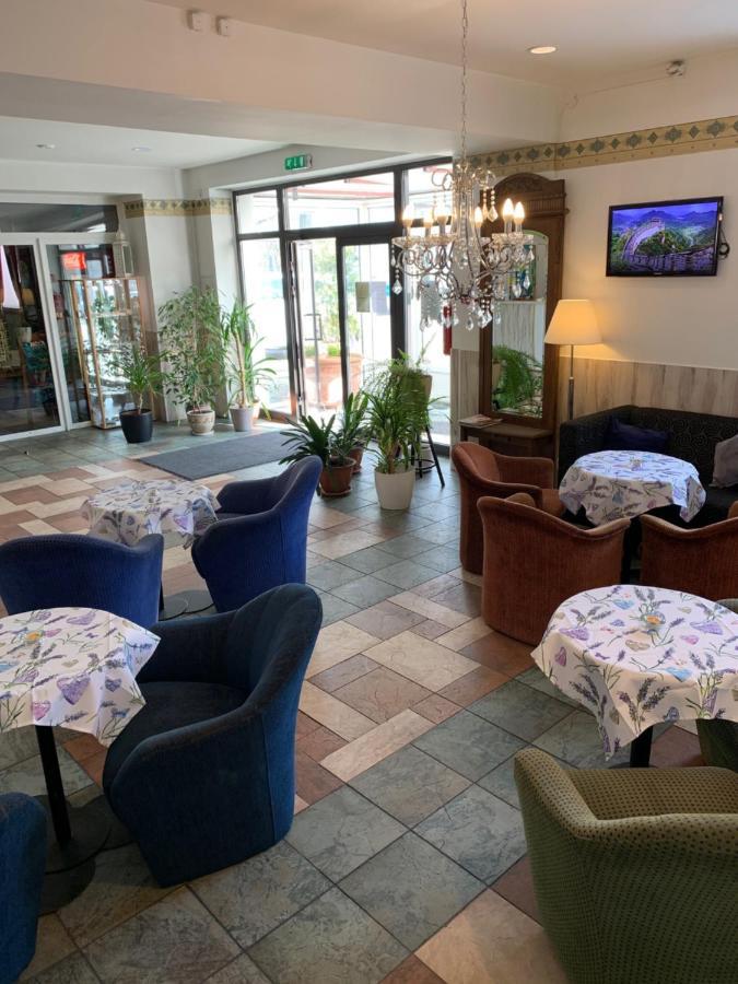 Nb Hotel With Free Parking Ρίγα Εξωτερικό φωτογραφία